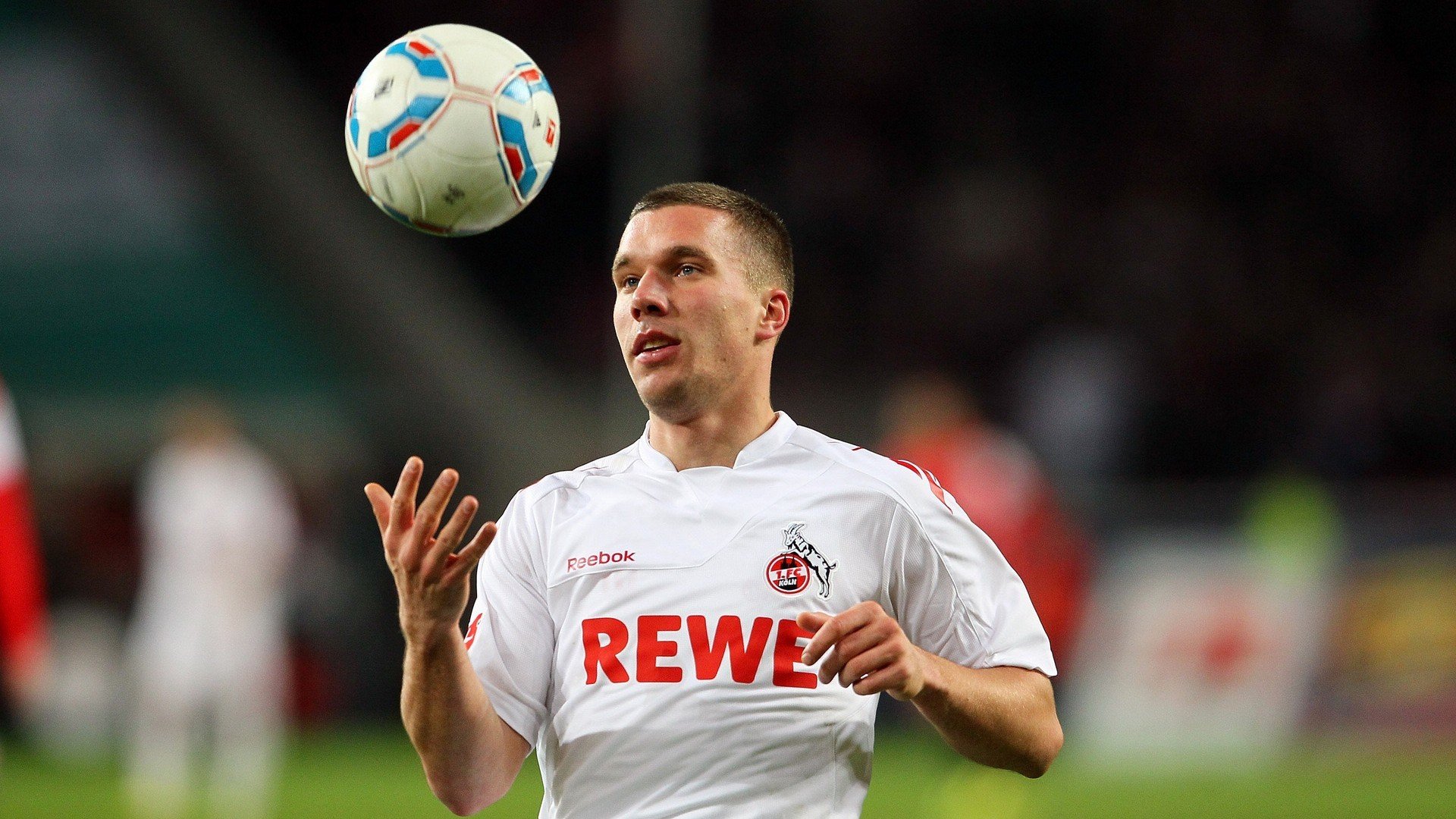 塞维利亚之光，门迪点燃赛场，红白军团完胜西班牙的战术革命